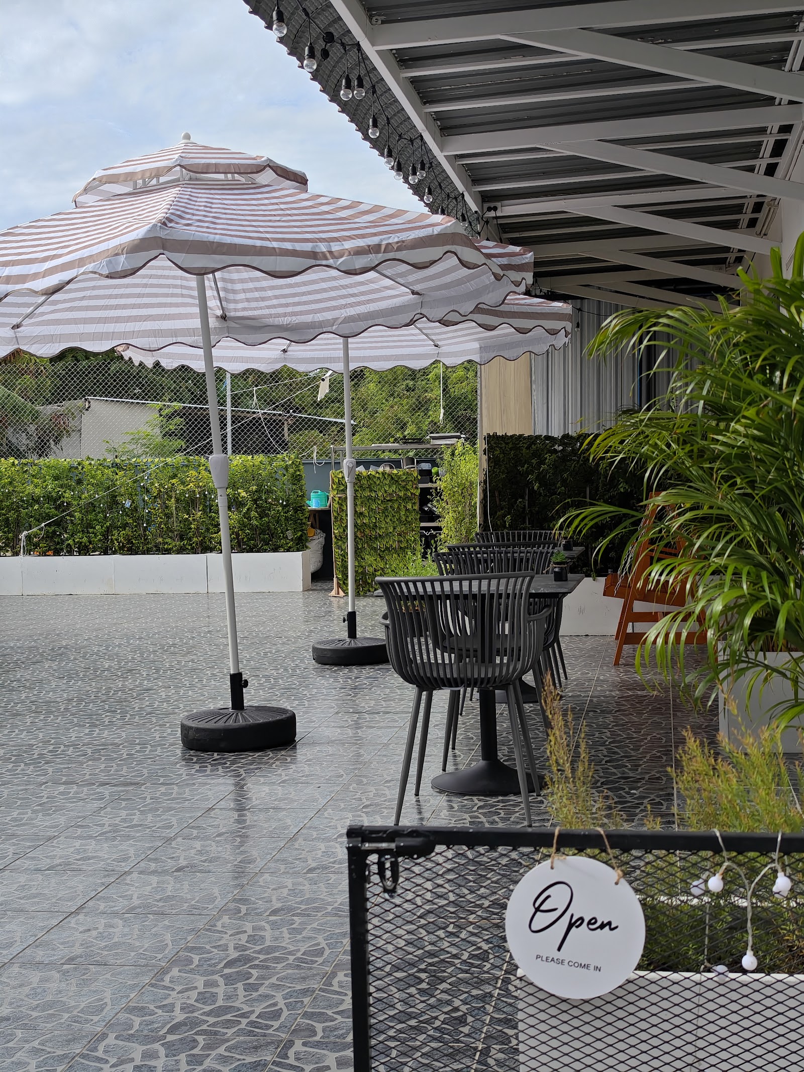 CHIRA Homemade Cafe