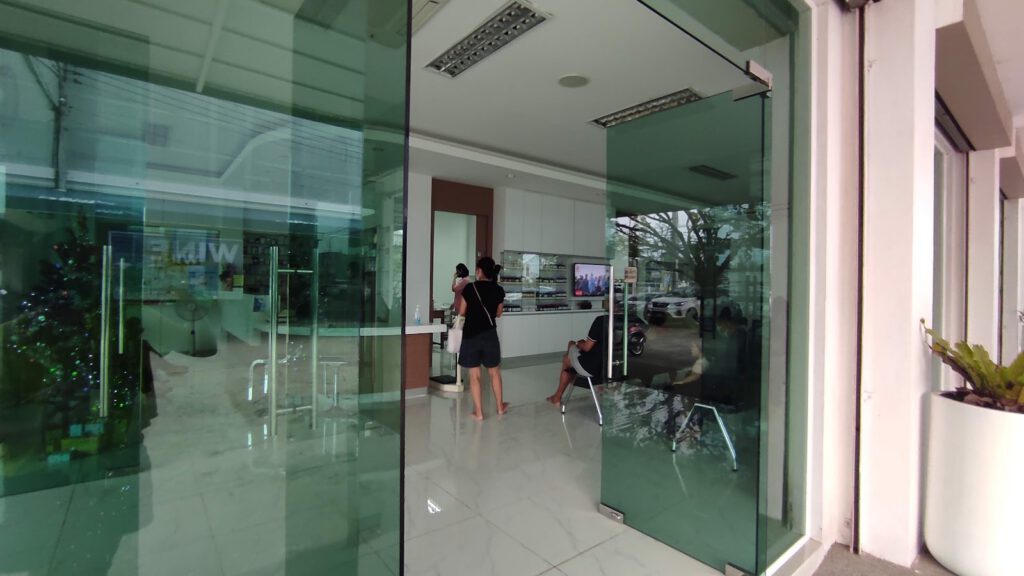 Dr. Worakul and Dr. Chulee Clinic