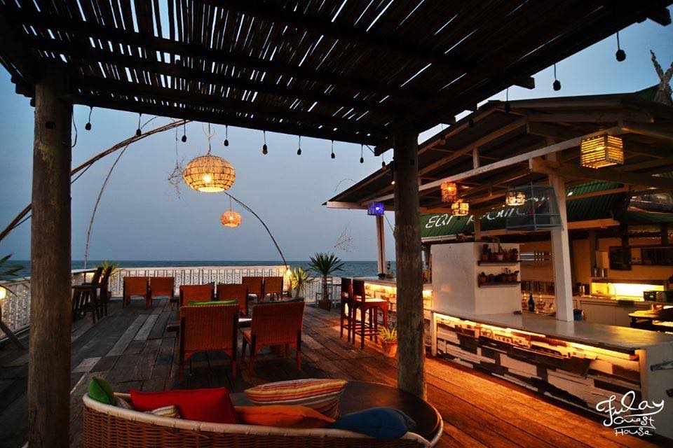 Fulay Guest House with Bar on the Sea