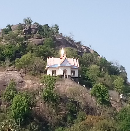 Wat Khao Phithak Saksit