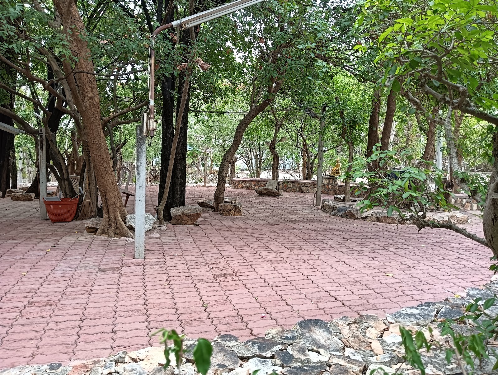 Wat Khao Santi